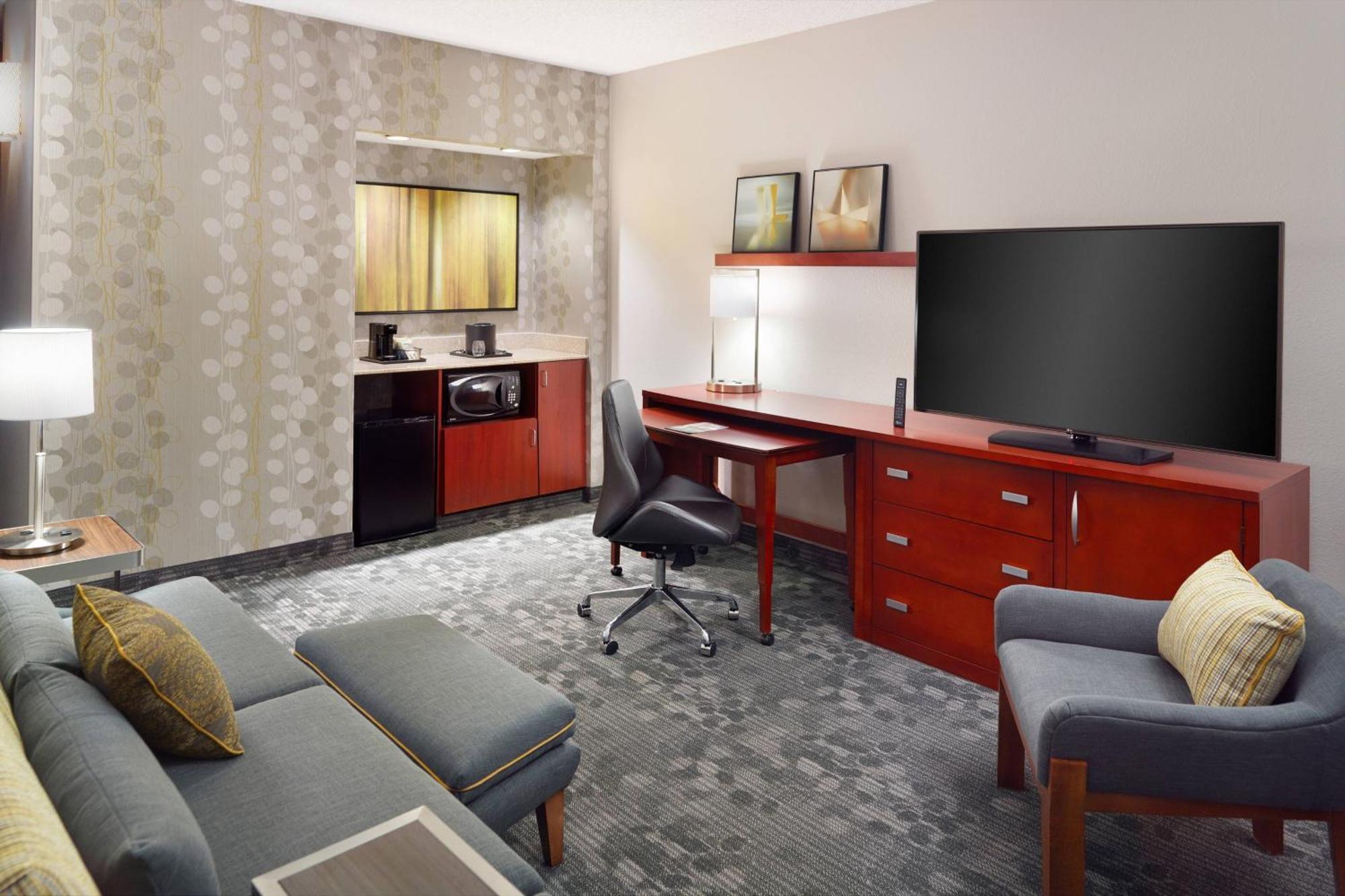 Courtyard By Marriott Perimeter Center Hotell Atlanta Exteriör bild