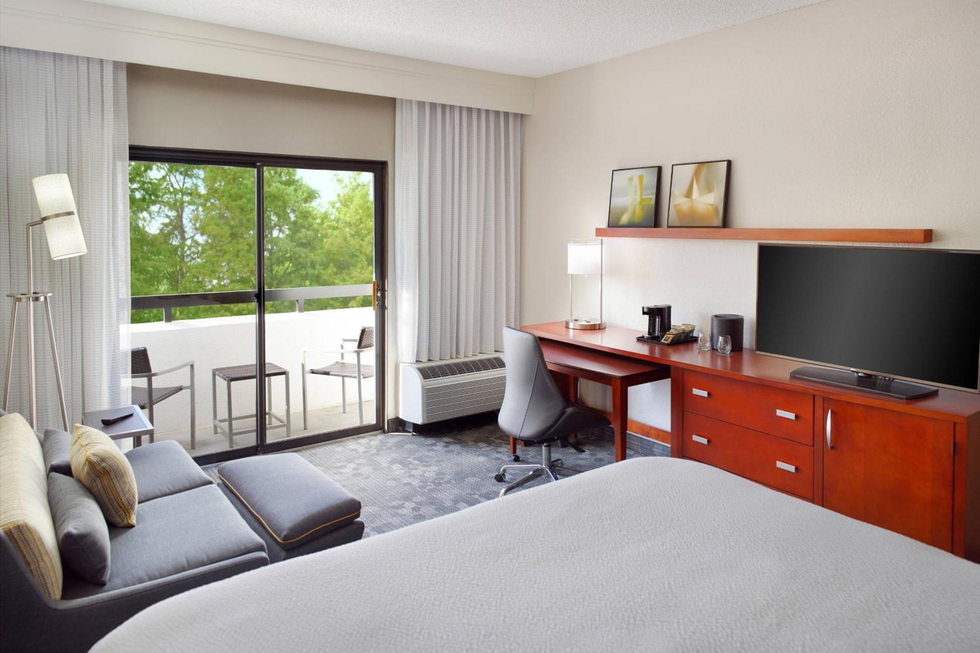 Courtyard By Marriott Perimeter Center Hotell Atlanta Exteriör bild